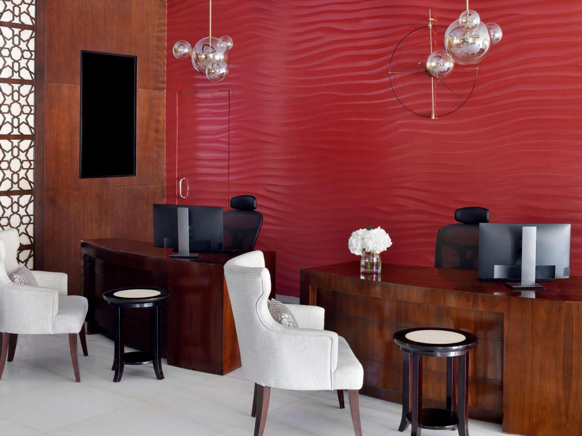 モーベンピック ホテル アパートメンツ アル マンザー ドバイ エクステリア 写真 3D wall panels